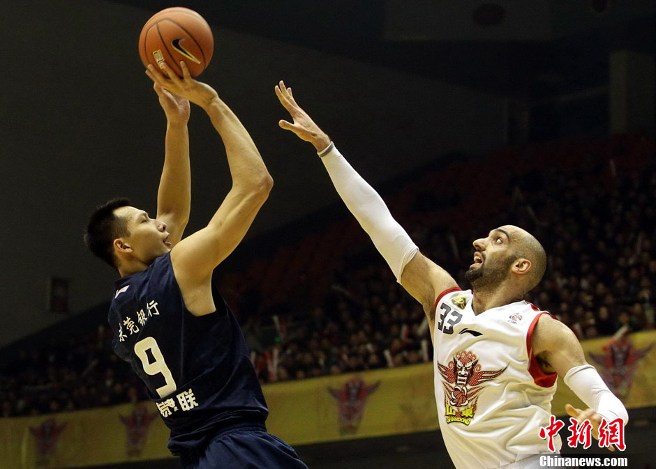 展乐和覃海 展乐和覃海