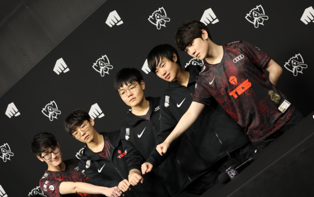 作为一名年 作为一名年