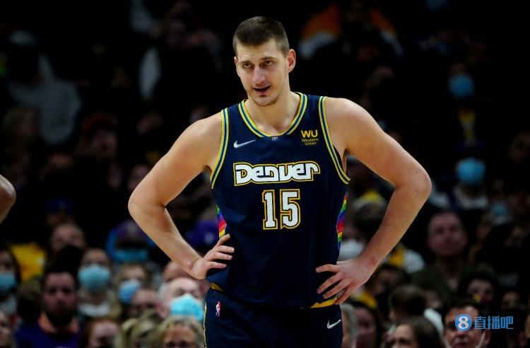 表现出色 表现出色